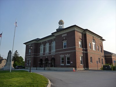Charlton Public Library